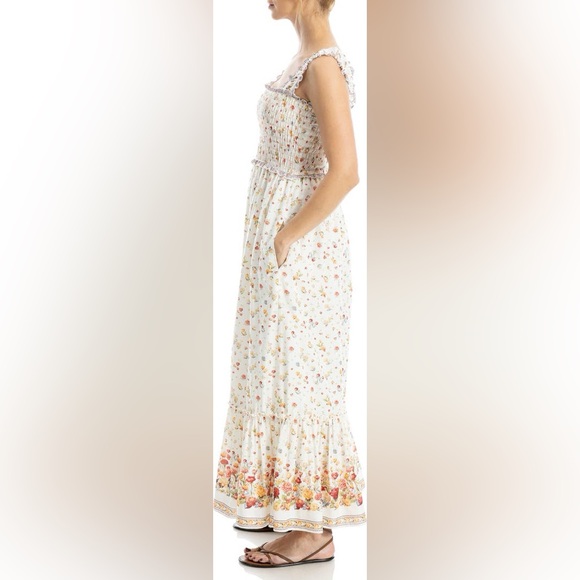 New MAX STUDIO Wide Strap Smocked Maxi
Dress Size Small - Picture 6 of 11